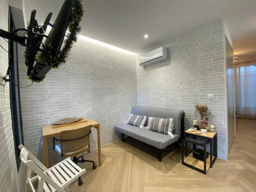 precioso apartamento funcional Sevilla Bagian luar foto